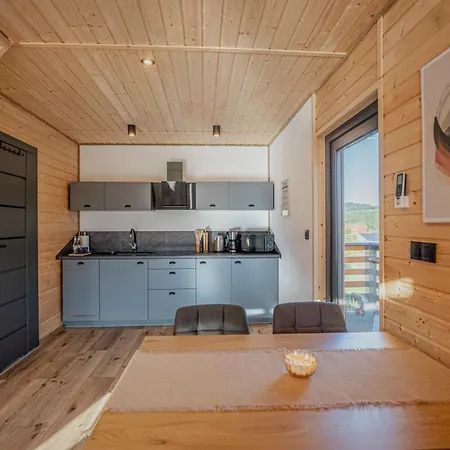 Podgorski Chill منتزه العطل